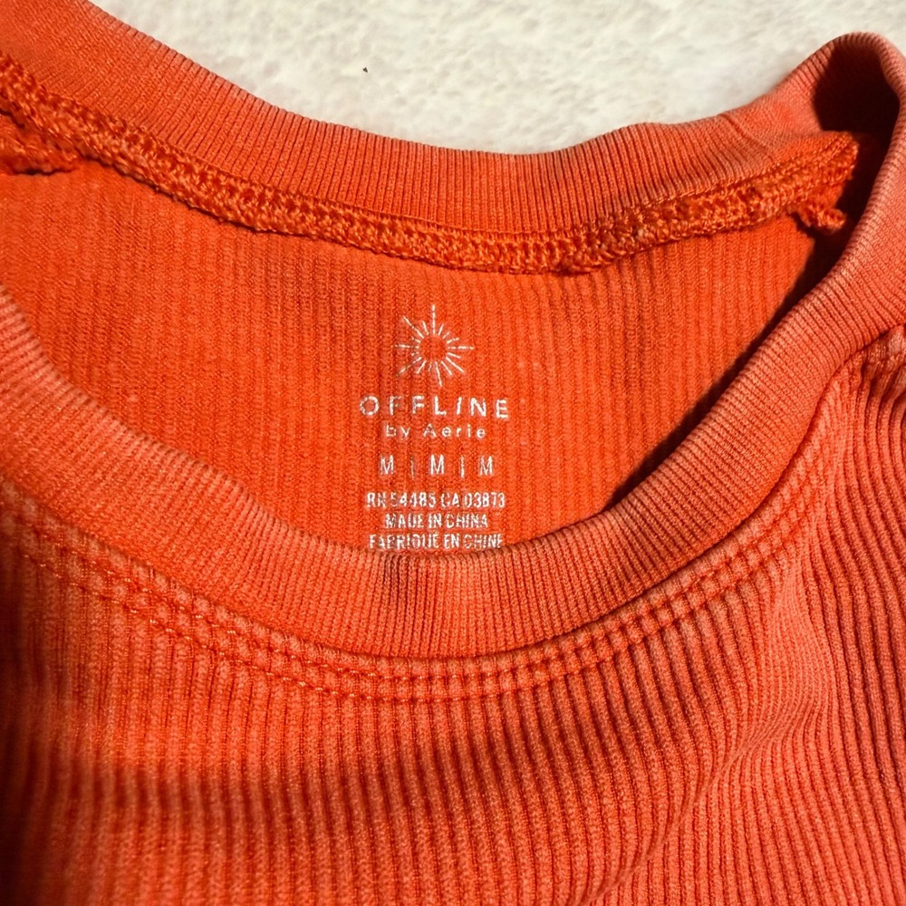 OFFLINE By Aerie Big Chill Seamless Long Sleeve Mid Crop Top Medium Athletic - Picture 4 of 8